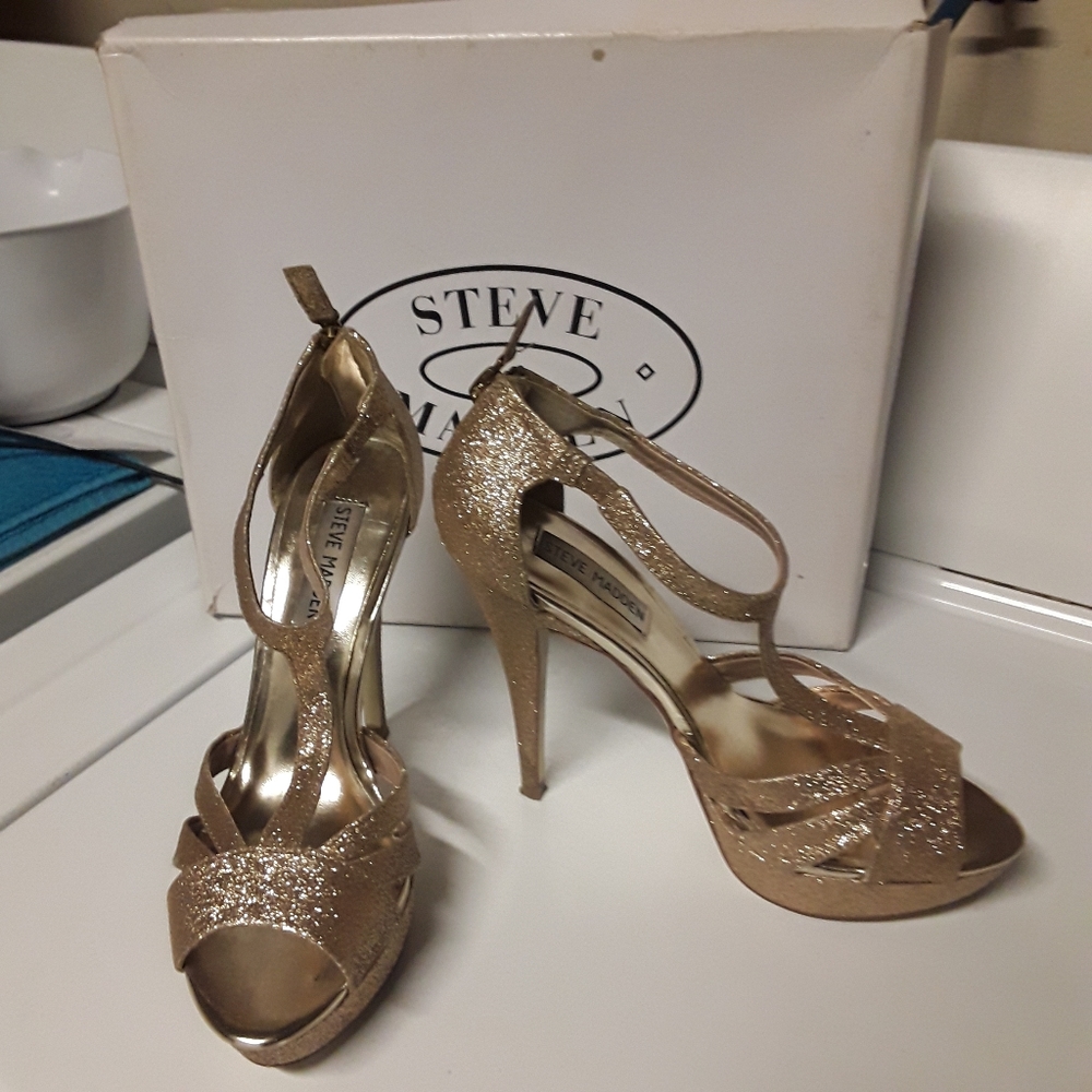 Steve Madden Haylow-G Gold Glitter Heels